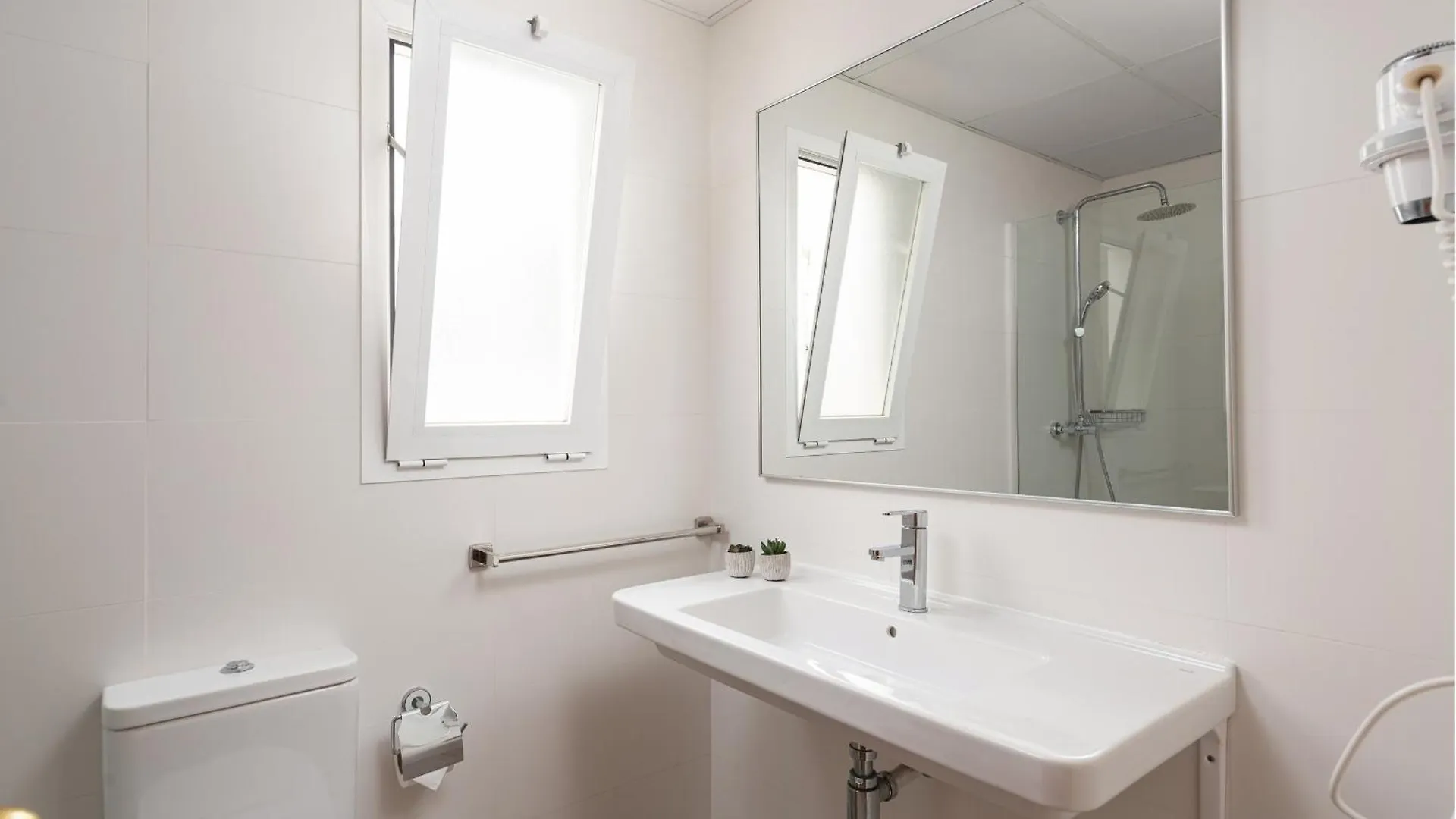 Sunset 1 Room Apartment Carlos V Alcudia  İspanya